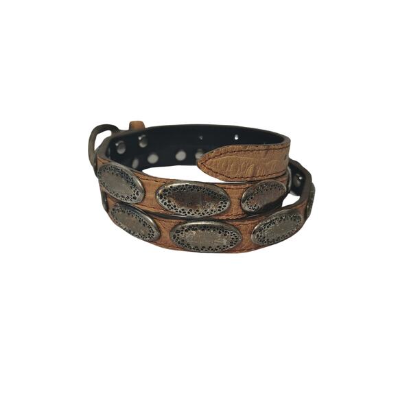 Vintage Tan Western Skinny Concho Belt Silver Tone Rounded Etched Buckle Size L - Picture 3 of 6